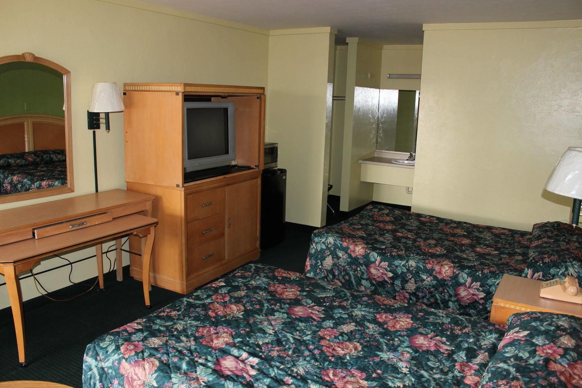Travelers Inn Gainesville Exterior foto